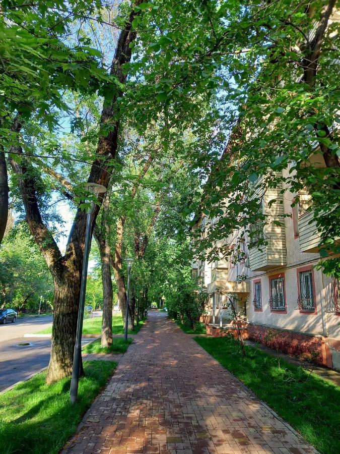 "Ботанический Сад" Тихий Район Квартира Almaty Luaran gambar